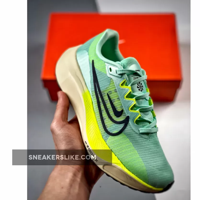 Nike Zoom Fly 5 Green Volt White Brand New