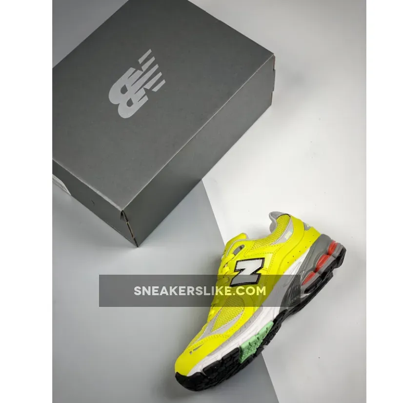 New Balance 2002R Yellow Lime For Womens M2002RLC / yellow new balance New Balance 2002R Yellow Lime For Womens M2002RLC / yellow new balance