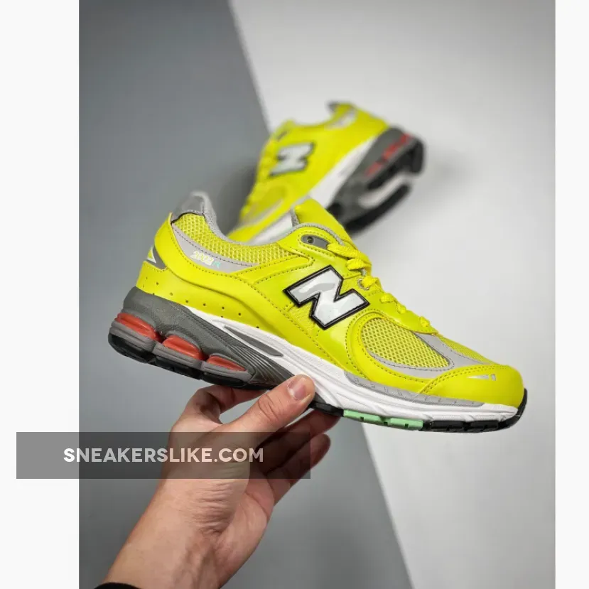 New Balance 2002R Yellow Lime For Womens M2002RLC / yellow new balance New Balance 2002R Yellow Lime For Womens M2002RLC / yellow new balance