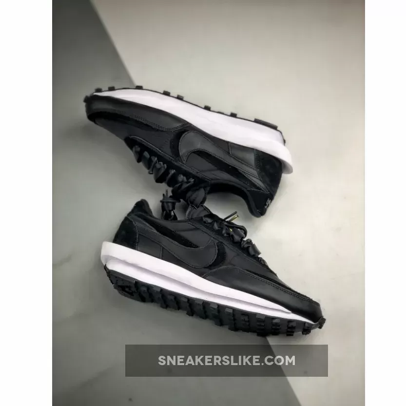 Sacai X Nike LDWaffle Black Nylon BV0073-002 Outlet
