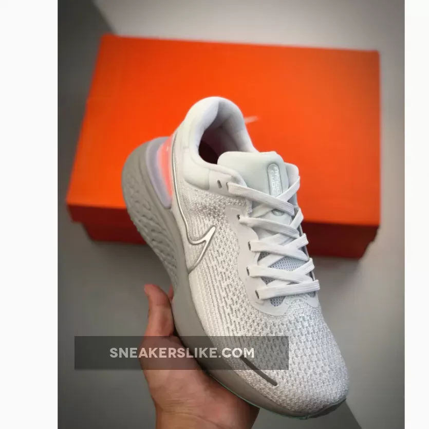 Nike ZoomX Invincible Run Flyknit White/Chile Red/Metallic Silver
