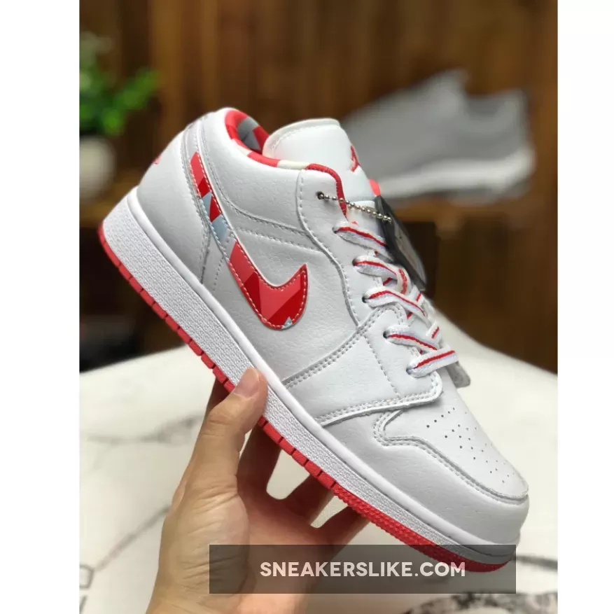 Air Jordan 1 Low White/Topaz Mist Jordan 4 Topaz