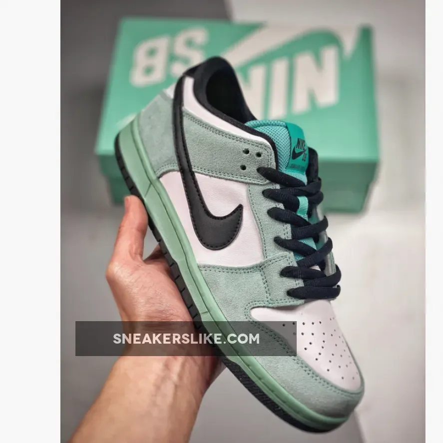 Nike SB Dunk Low 'Sea Crystal' Green Glow/Black-White #nike sb blazer sea crystal