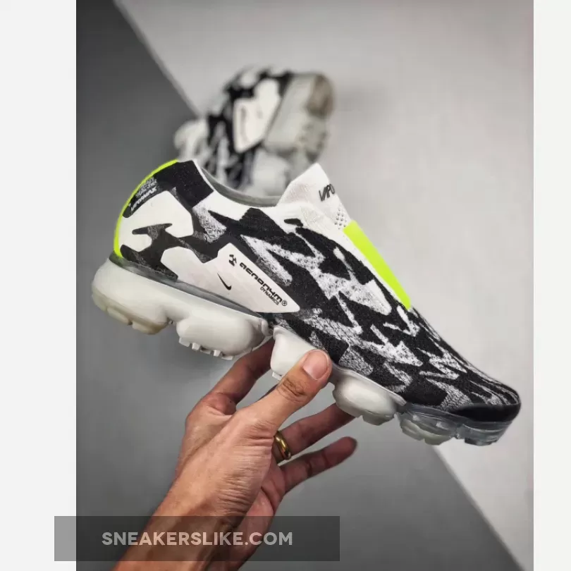 ACRONYM x Nike Air VaporMax Moc 2 Black White AQ0996-001 / acronym x air vapormax moc 2 'light bone'
