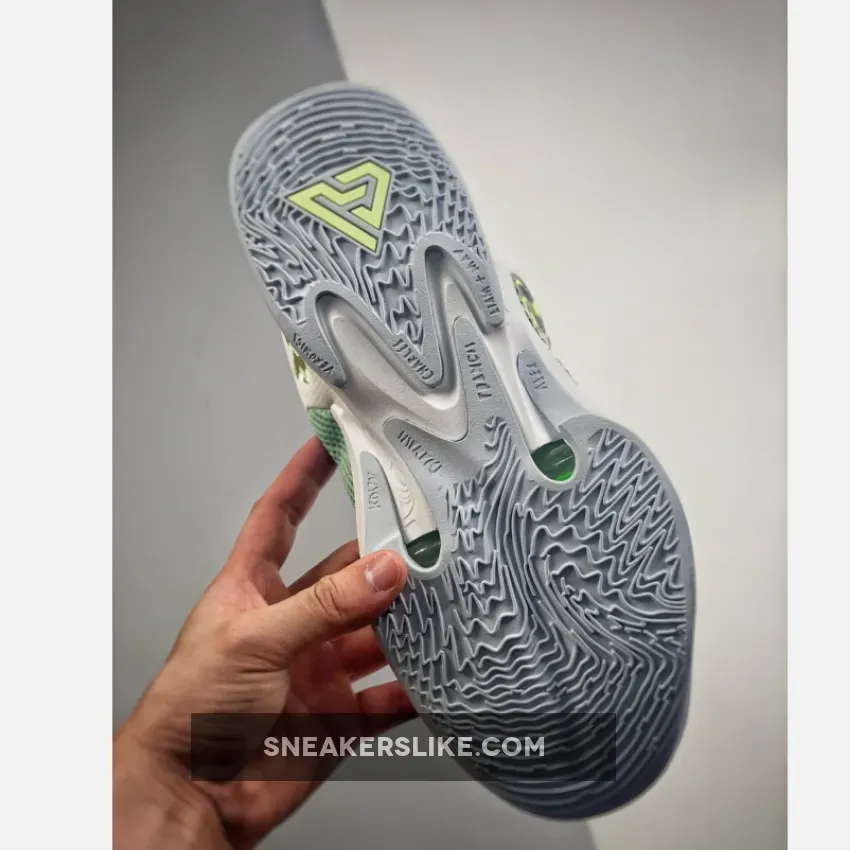 Nike Zoom Freak 4 'Barely Volt' Nike Zoom Freak 4 Review