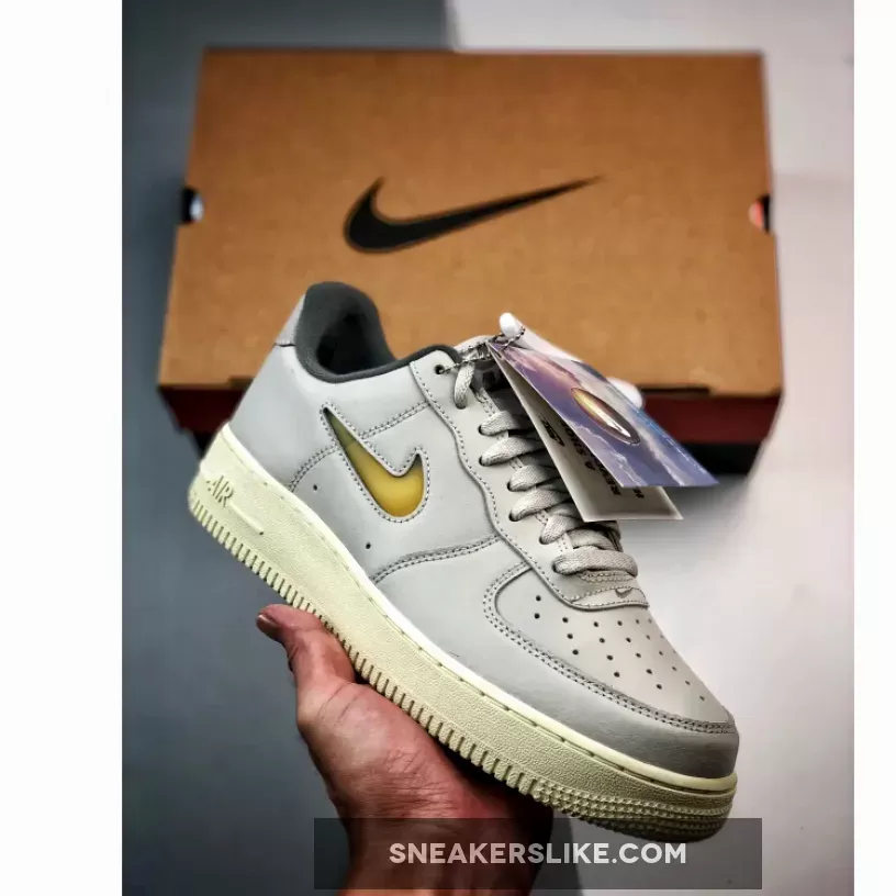 Nike Air Force 1 Low 07 Jewel Light Bone Coconut Milk