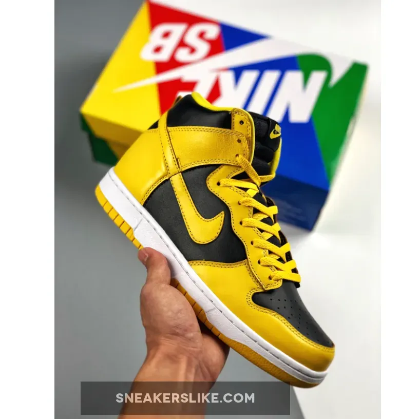 Nike Dunk High Sp 'Varsity Maize' Black CZ8149-002 Brand New