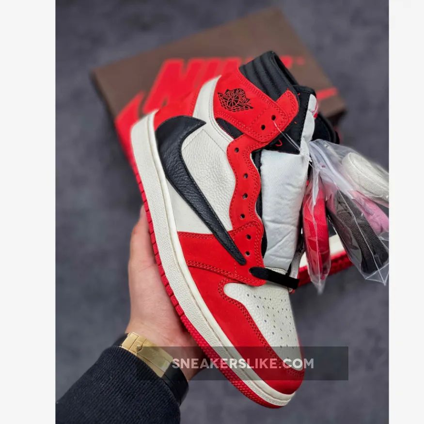 Travis Scott X Air Jordan 1 High OG 'Chicago' Red White Restock