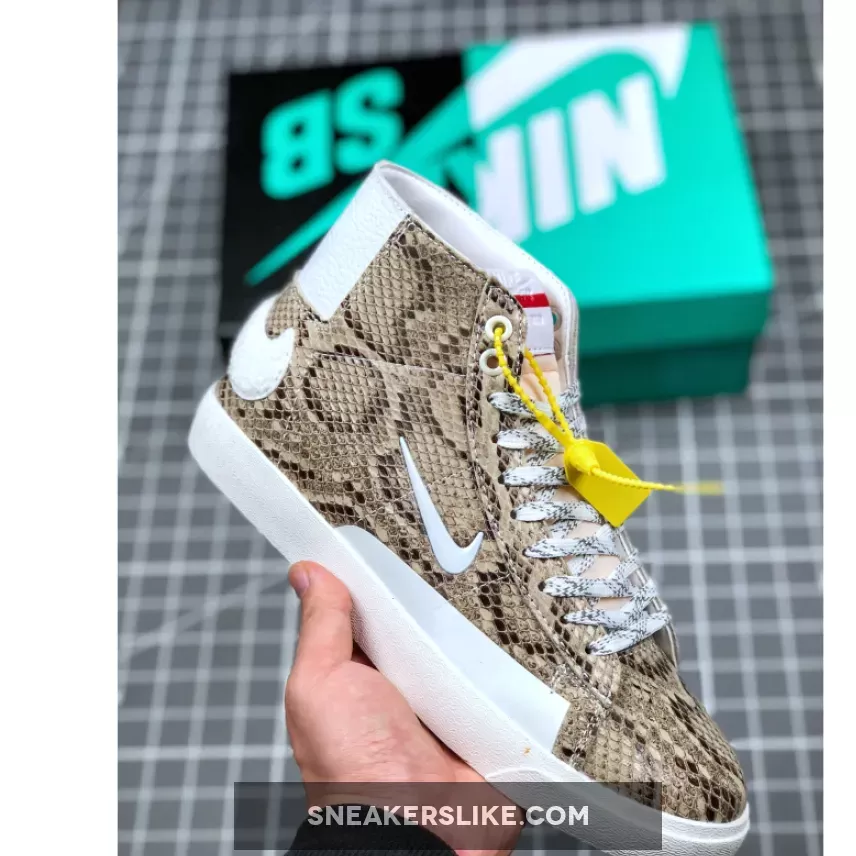 Soulland X Nike SB Blazer Mid FRI Day CN4540-001 New Releases