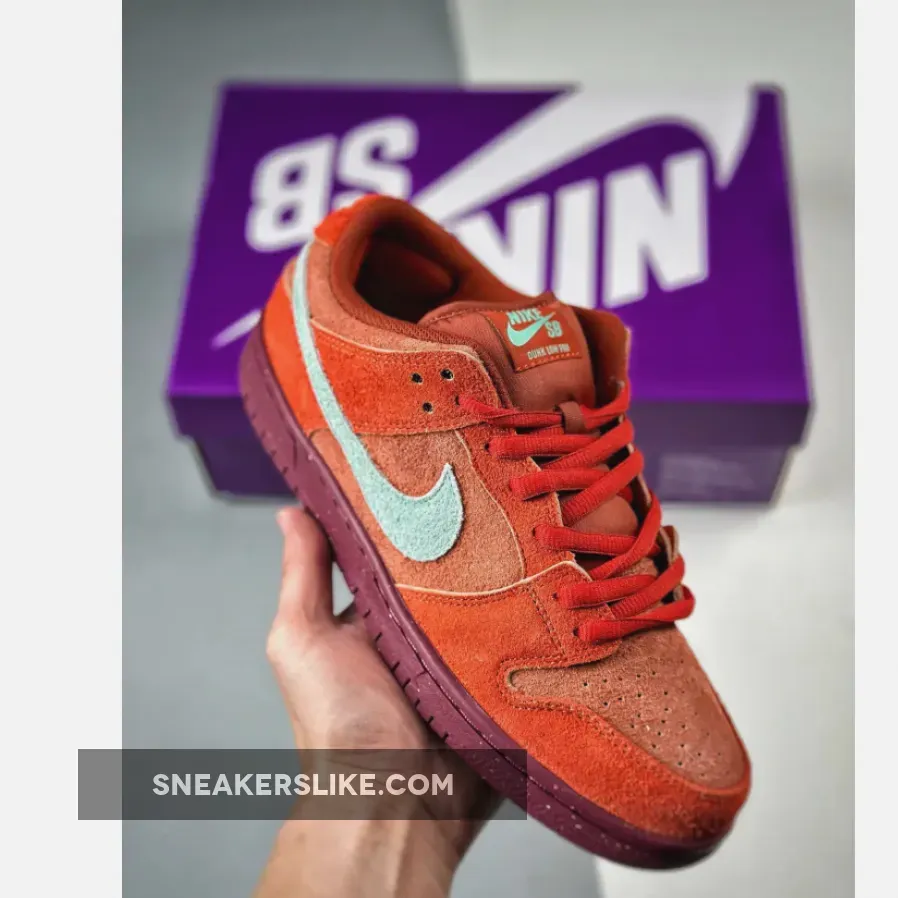 Bose 601 / Nike SB Dunk Low Mystic Red/Emerald Rise DV5429-601