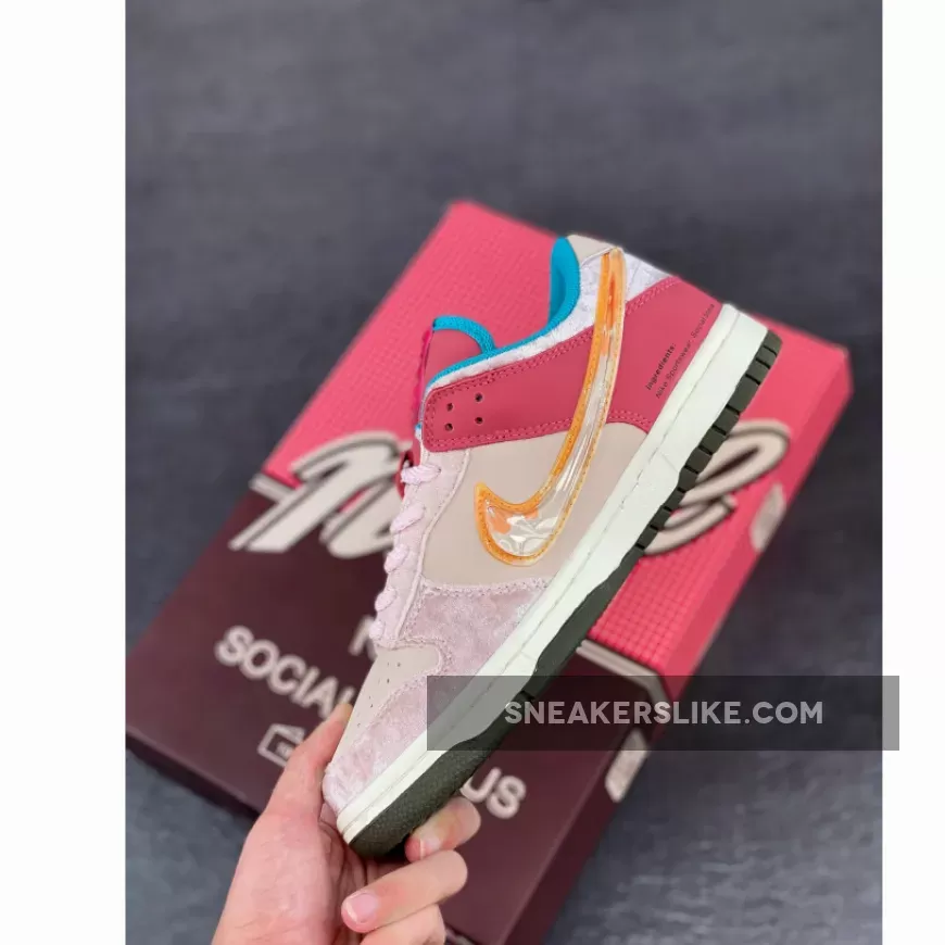 dunk low strawberry milk