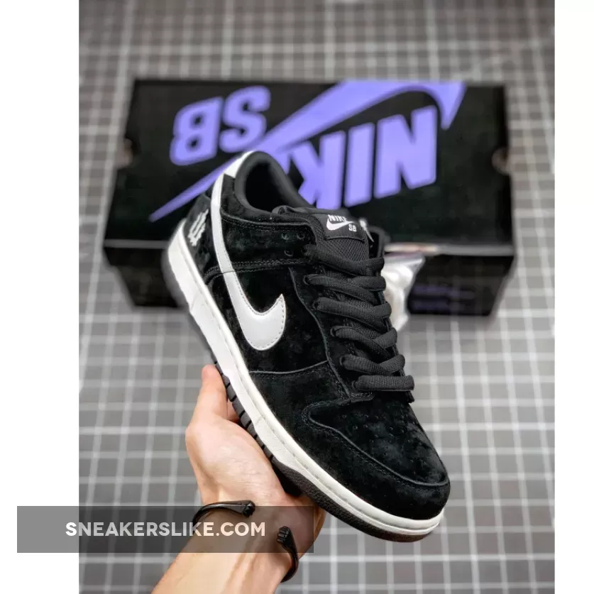 Nike SB Dunk Low 'Wiegers' White/Black 304292-014 Online