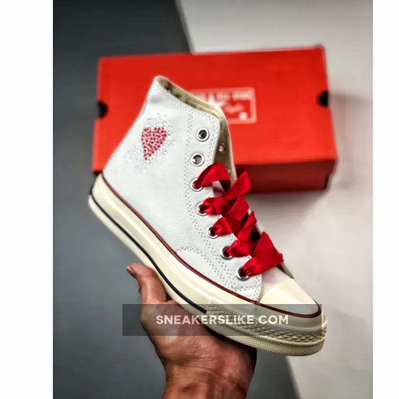 Converse Chuck Taylor All-Star 70 Hi LTD Crystal Red Heart / black converse with red heart