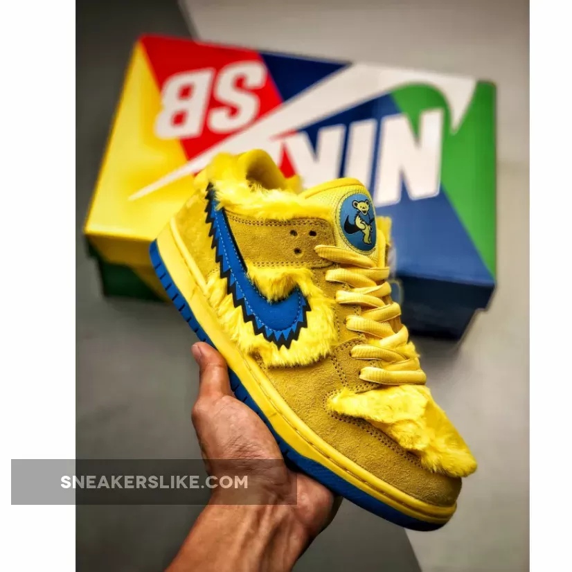 Grateful Dead x Nike SB Dunk Low 'Yellow Bear' yellow fur dunks