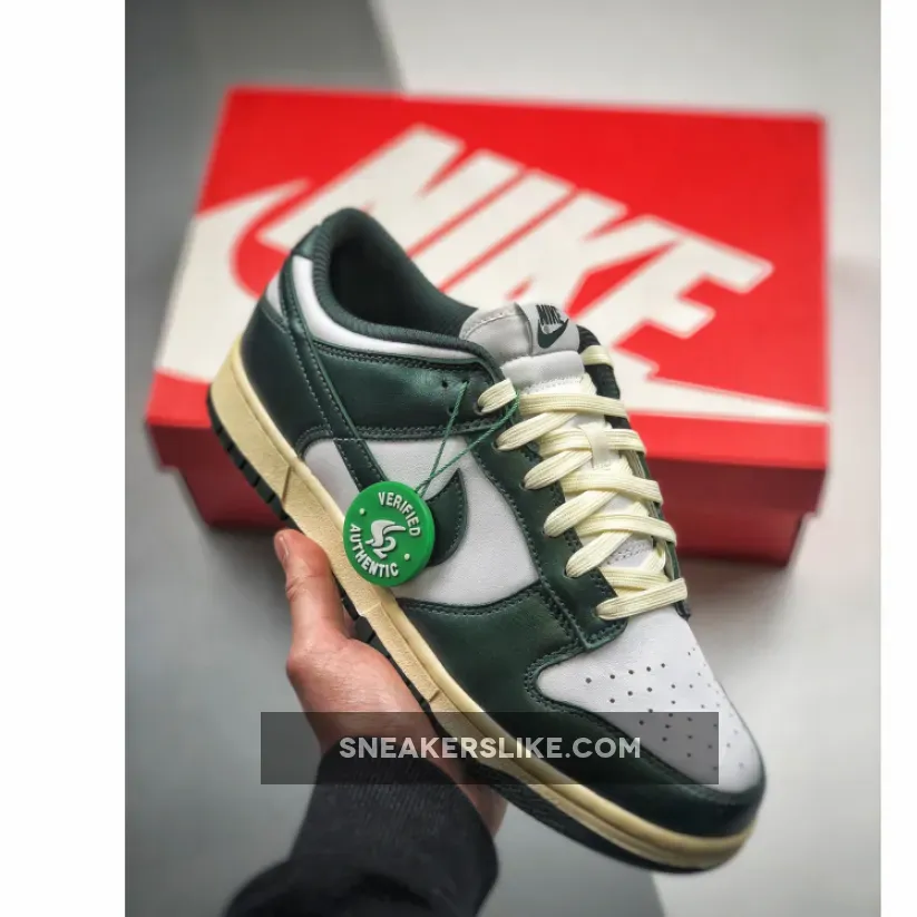Nike Dunk Low Vintage Green DQ8580-100 / aged green dunks