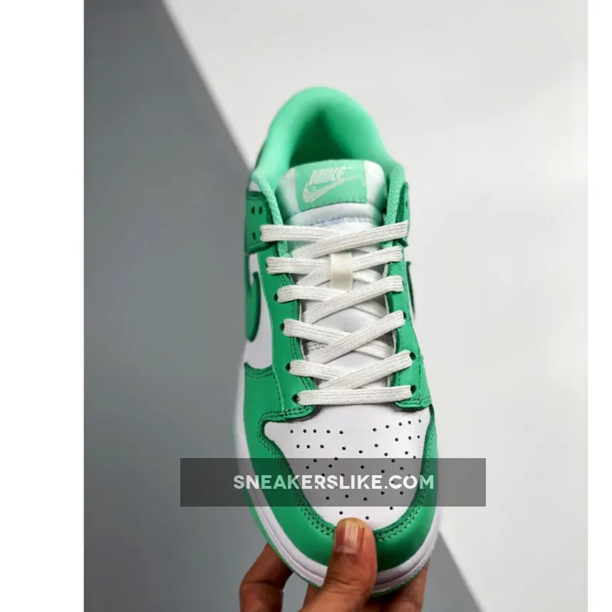 Wmns Nike Dunk Low Green Glow / nike green glow dunk