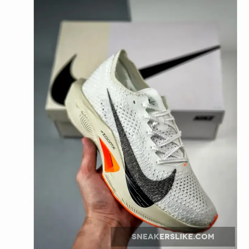 Nike Next 3 / Nike ZoomX Vaporfly NEXT% 3 White Black