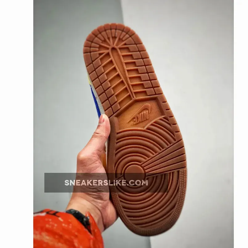 Travis Scott x Air Jordan 1 Low OG Canary/Racer Blue-Gum Travis Scott x Air Jordan 1 Low OG Canary/Racer Blue-Gum