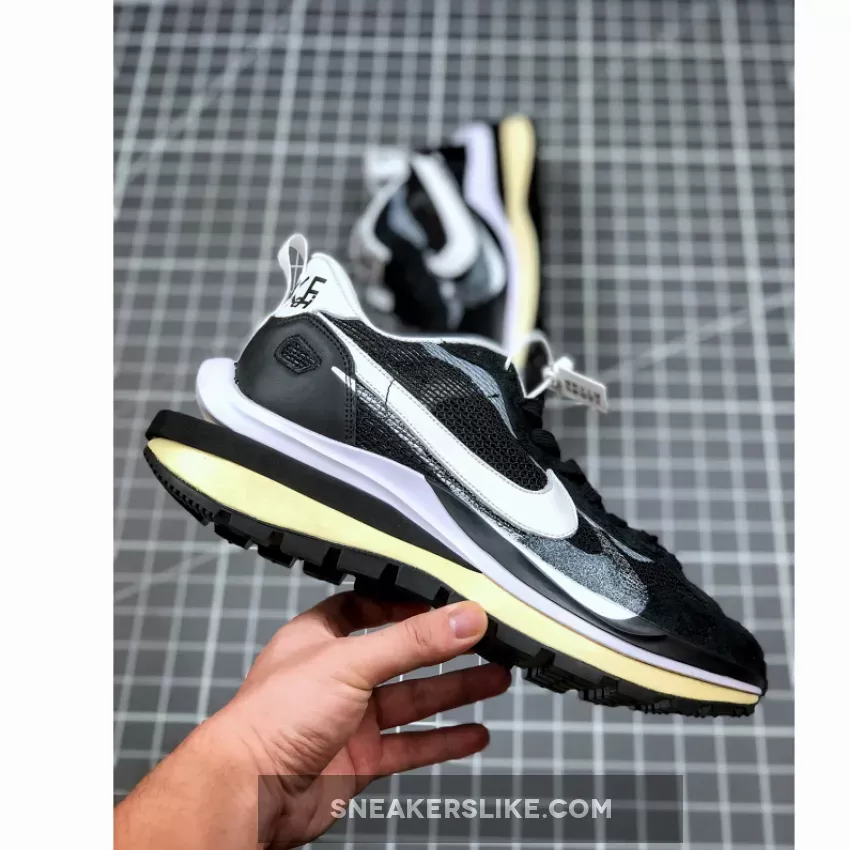 Sacai X Nike Pegasus VaporFly SP Black/White-Pure Platinum Online