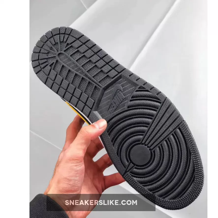 Air Jordan 1 Mid 'Reverse New Love' / air jordan 1 reverse new love