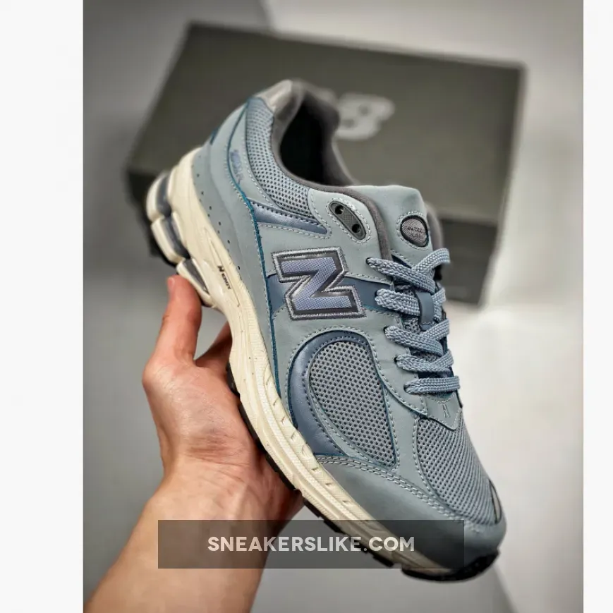 New Balance 2002R Light Blue Suede / powder blue new balance