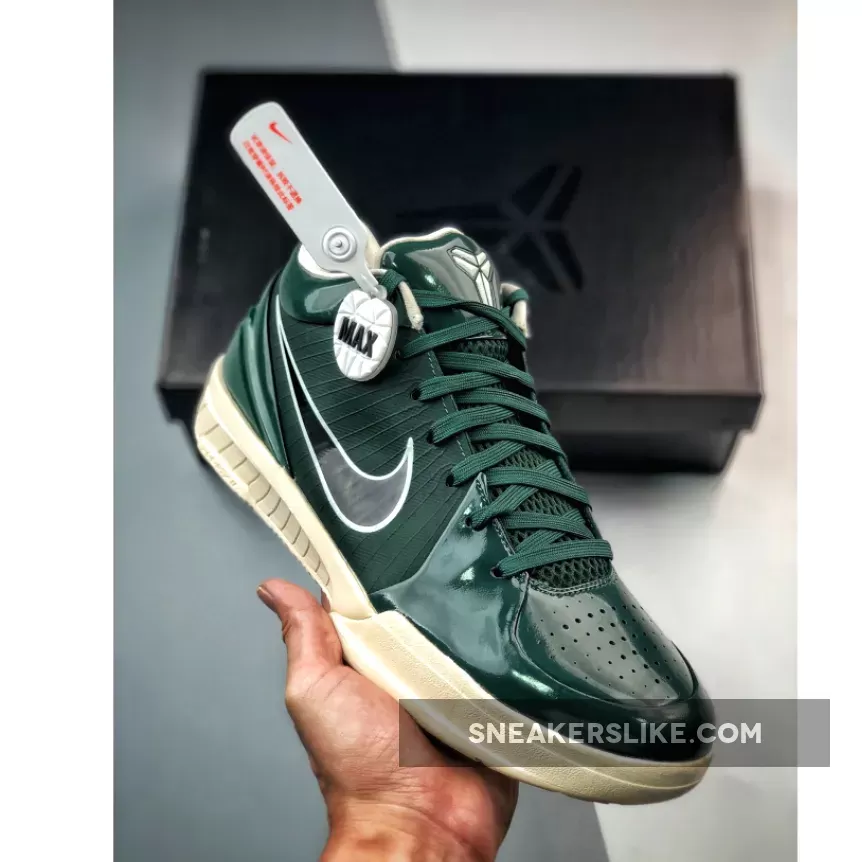 Undefeated x Nike Kobe 4 Protro "Bucks"
