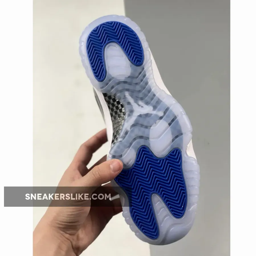 Ultimate buying guide to Air Jordan 11 Low "Space Jam" Ultimate buying guide to Air Jordan 11 Low "Space Jam"