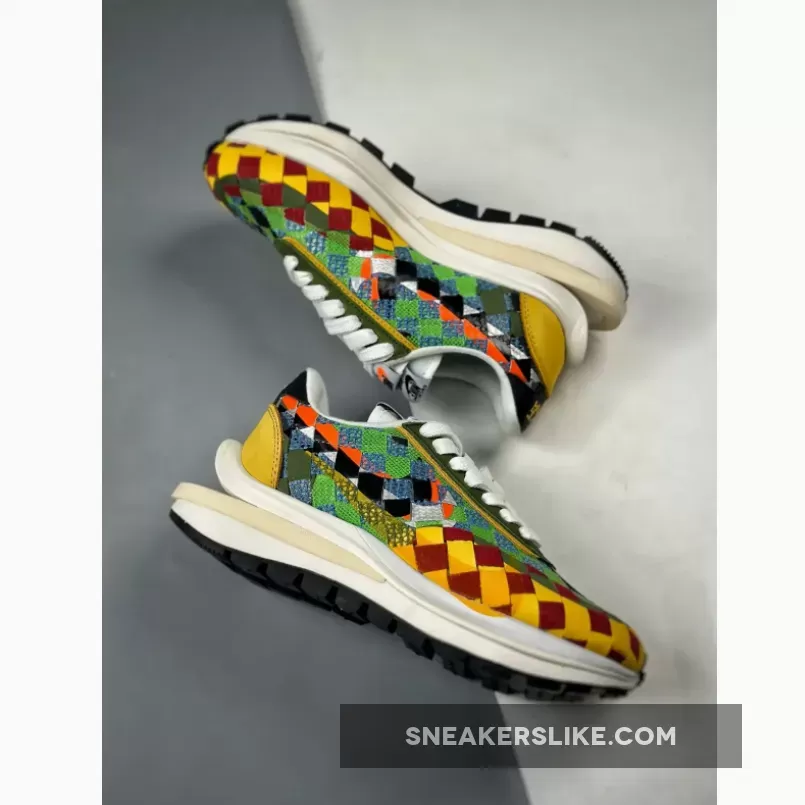 sacai x Nike LDVaporwaffle Mix Low Green Gusto DR5209-300