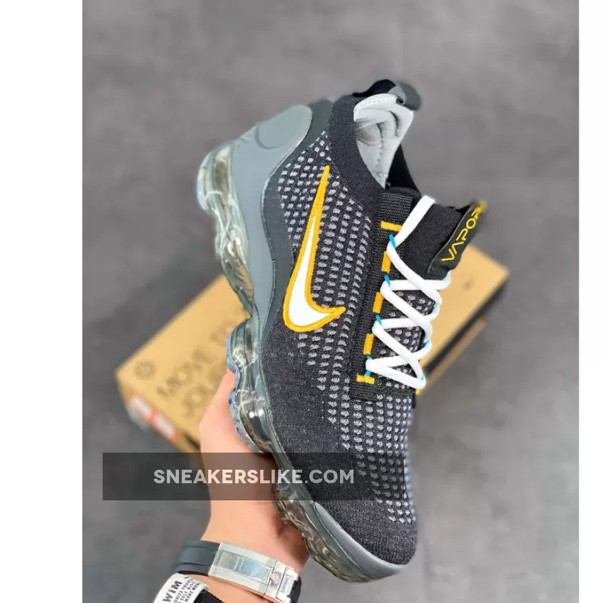 Nike Vapormax Flyknit 2021 Black University Gold DH4086-001 / nike vapormax batman