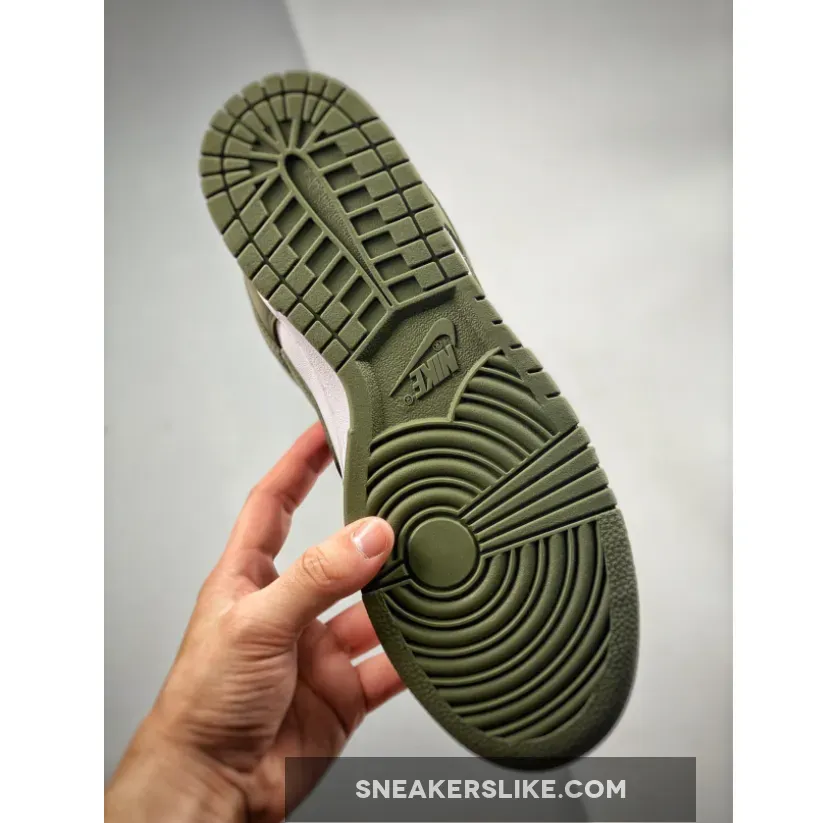 Nike Dunk Low Medium Olive DD1503-120