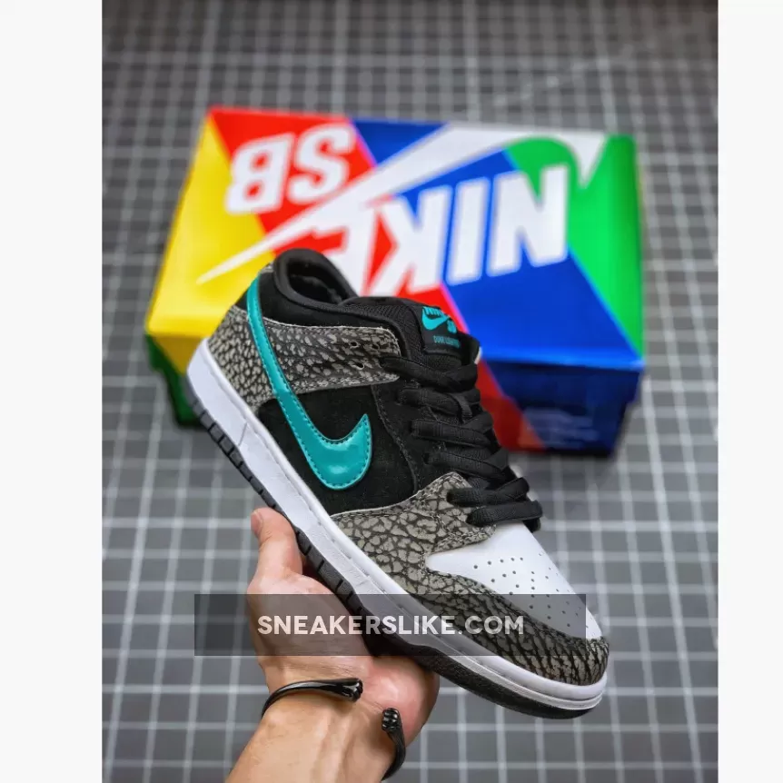 Nike SB Dunk Low PRM 'Elephant' Brand New