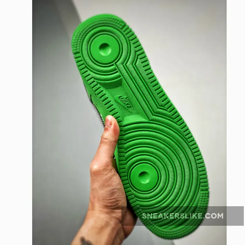 White Green Air Force 1 / Off-White x Nike Air Force 1 Low Light Green Spark/Metallic Silver