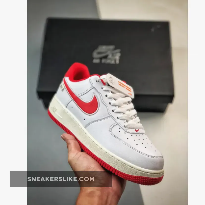 White Nike Uptowns Nike Air Force 1 Low White Red Sail FV0392-101