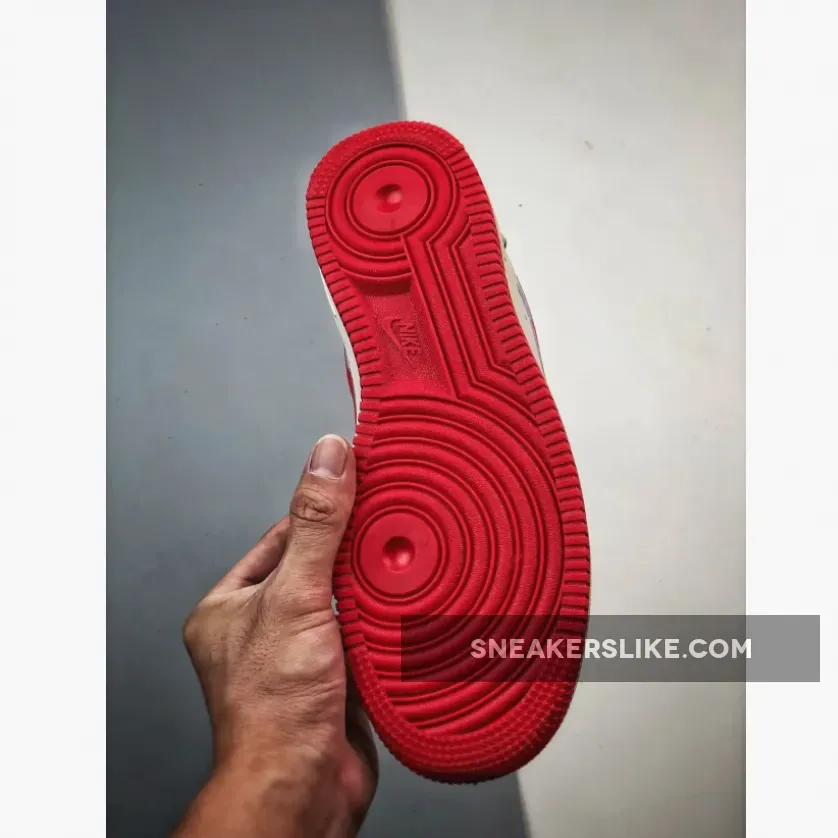 White Nike Uptowns Nike Air Force 1 Low White Red Sail FV0392-101