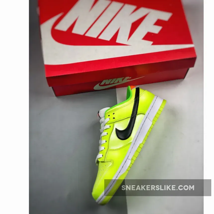 Nike Dunk Low 'Glow in the Dark' Venom Green/Black-Glow FJ4610-702 / paul george glow in the dark dunk