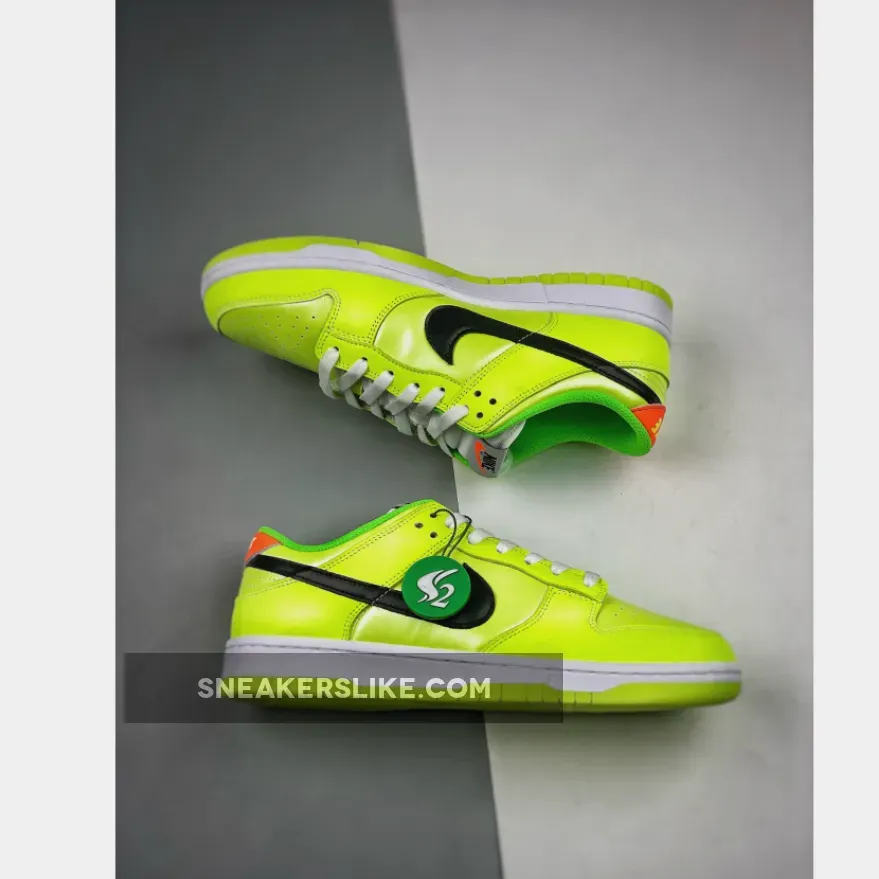 Nike Dunk Low 'Glow in the Dark' Venom Green/Black-Glow FJ4610-702 / paul george glow in the dark dunk