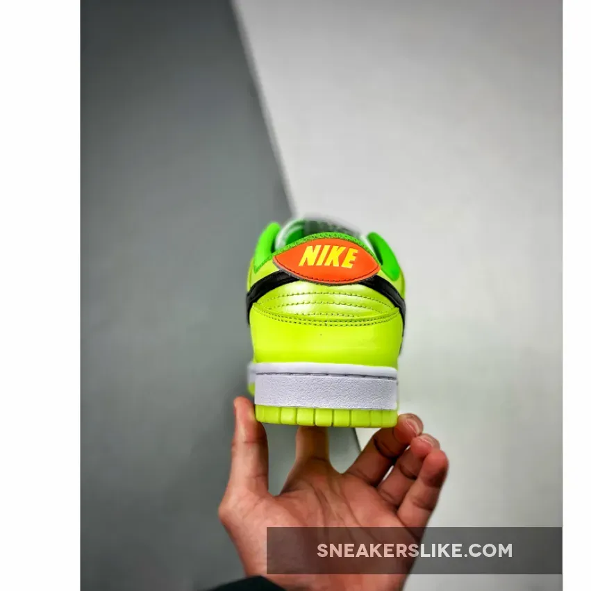 Nike Dunk Low 'Glow in the Dark' Venom Green/Black-Glow FJ4610-702 / paul george glow in the dark dunk