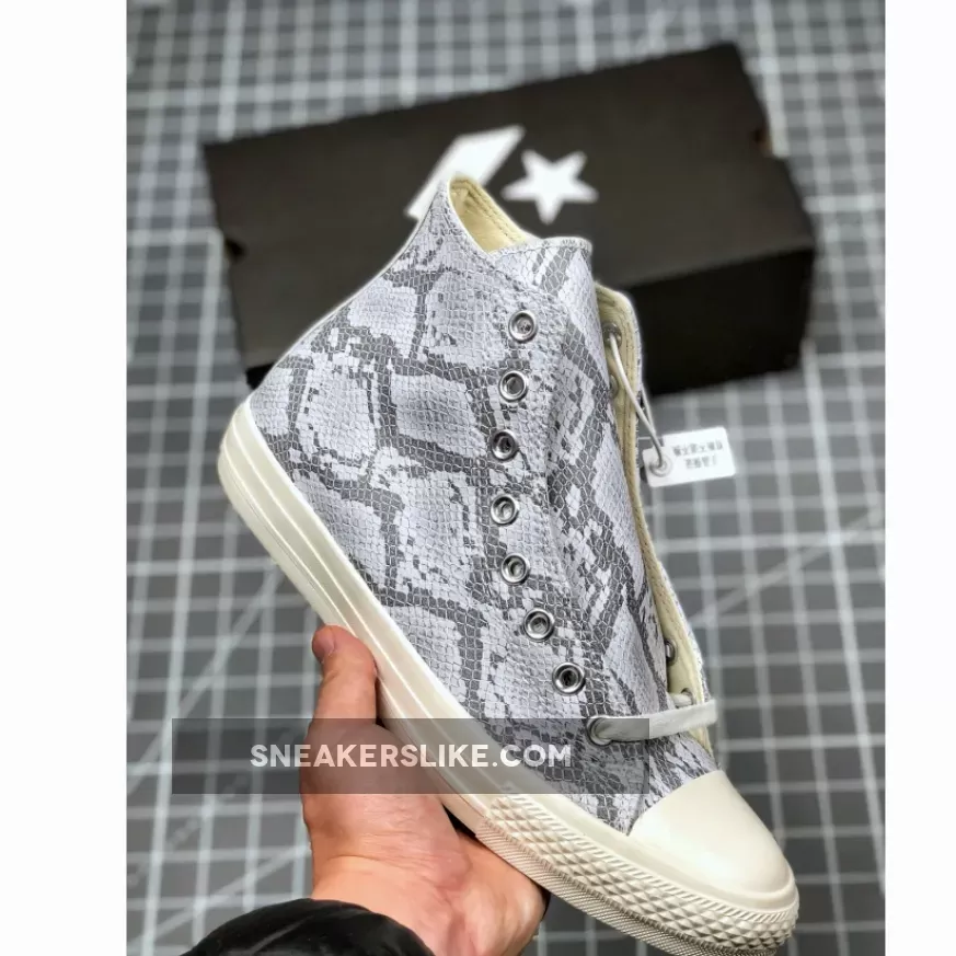 Converse Chuck Taylor All Star Animal Print Suede High Top 165611C Brand New
