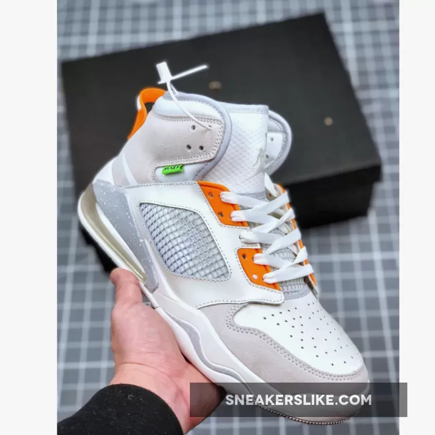 Jordan Mars 270 Bright Ceramic CT9132-002 Brand New