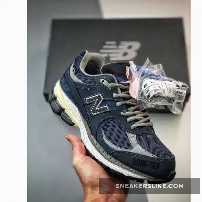 Invincible X N.Hoolywood X New Balance 2002R Gore-Tex Navy M2002RXH Brand New