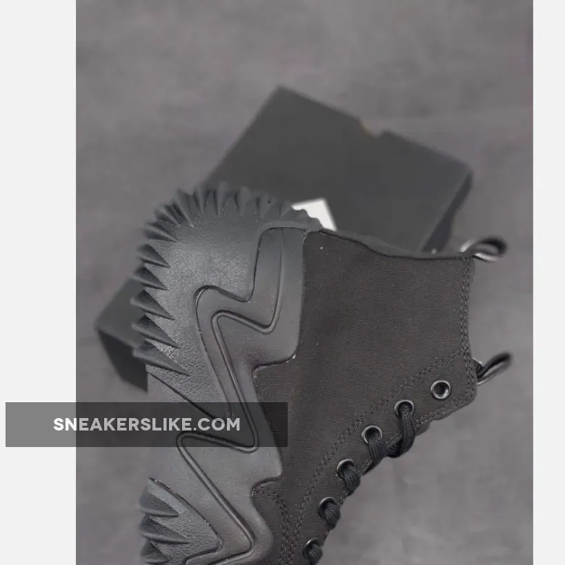 Converse Street Utility Run Star Motion Triple Black 'converse run star motion hi triple black'