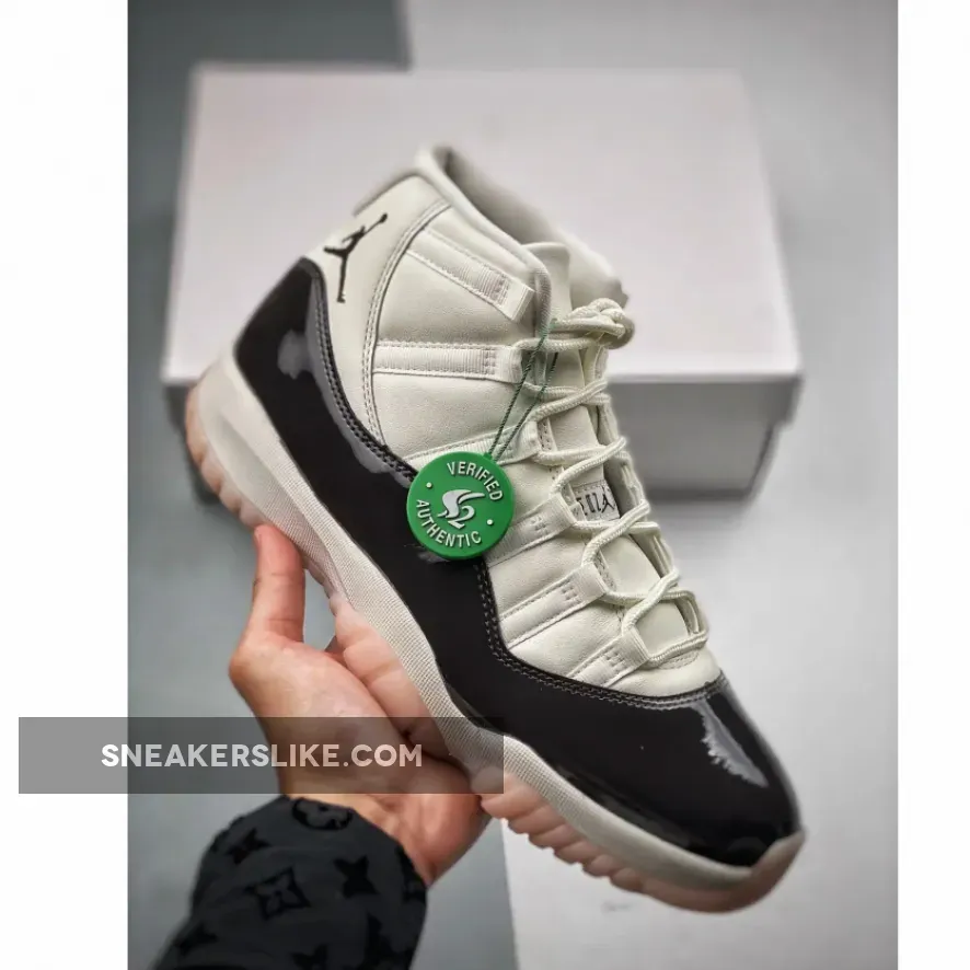 Air Jordan 11 Neapolitan Sail/Velvet Brown-Atmosphere, 11 Velvet AR0715-101