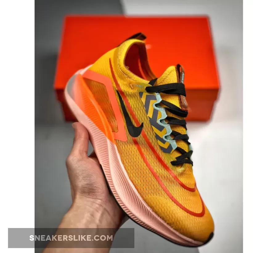 Nike Zoom Fly 4 University Gold Magma Orange