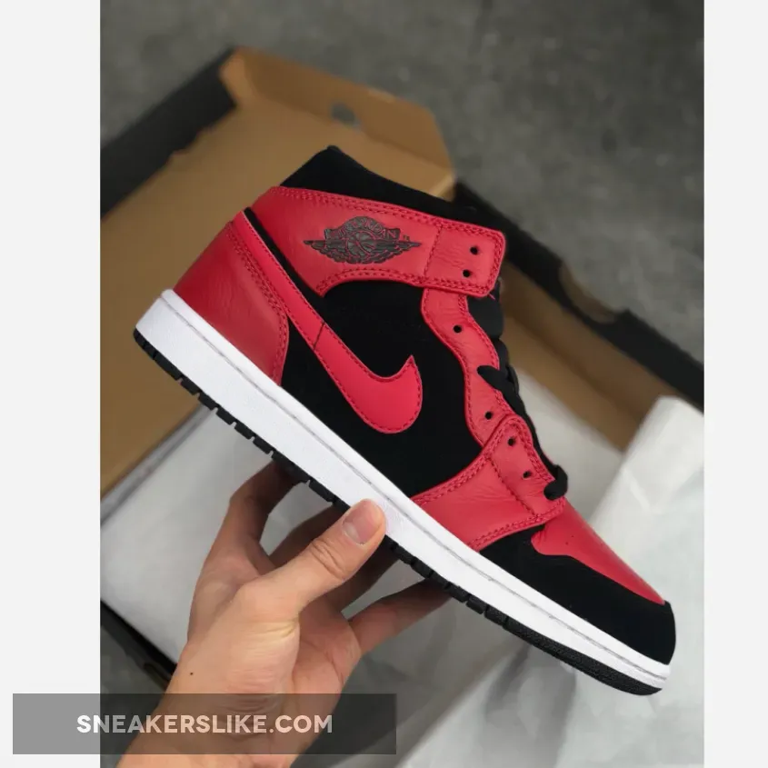 Air Jordan 1 Mid 'Bred' Black Red / 554724 054