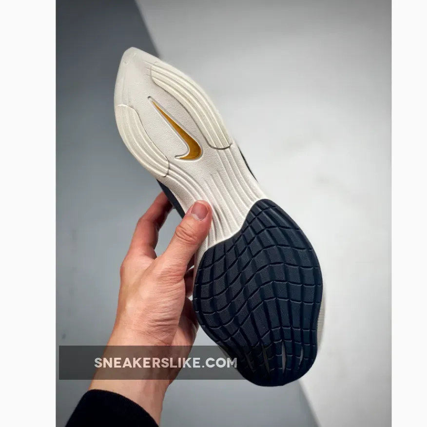 Nike ZoomX VaporFly NEXT% Black Gold Nike Vaporfly 2