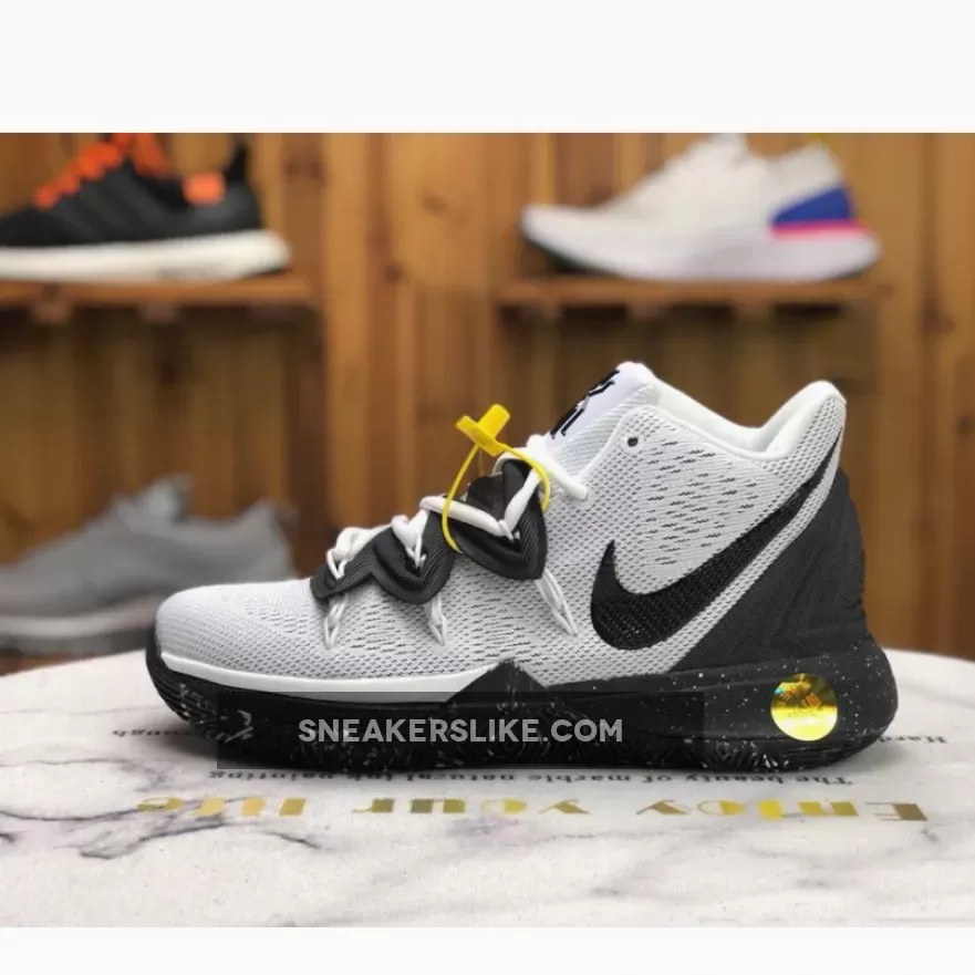 Nike Kyrie 5 'Oreo' White Black kyrie 5 oreo price