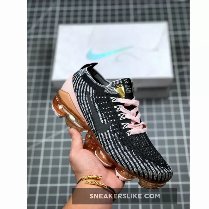 Nike Air VaporMax 3.0 Black/Metallic Gold-White CU4748-001 Black/metallic Gold/white Vapormax