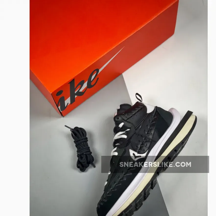 Jean Paul Gaultier X Sacai X Nike Vaporwaffle Black/Black-White