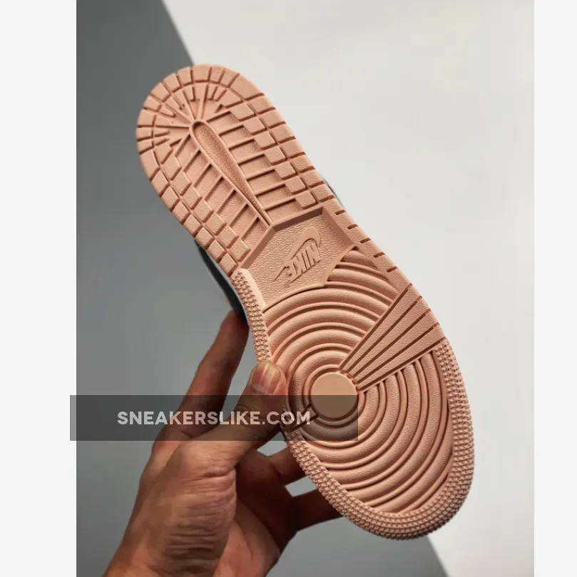 Air Jordan 1 Low GS Light Arctic Pink/White-Black Light Arctic Pink Jordan 1