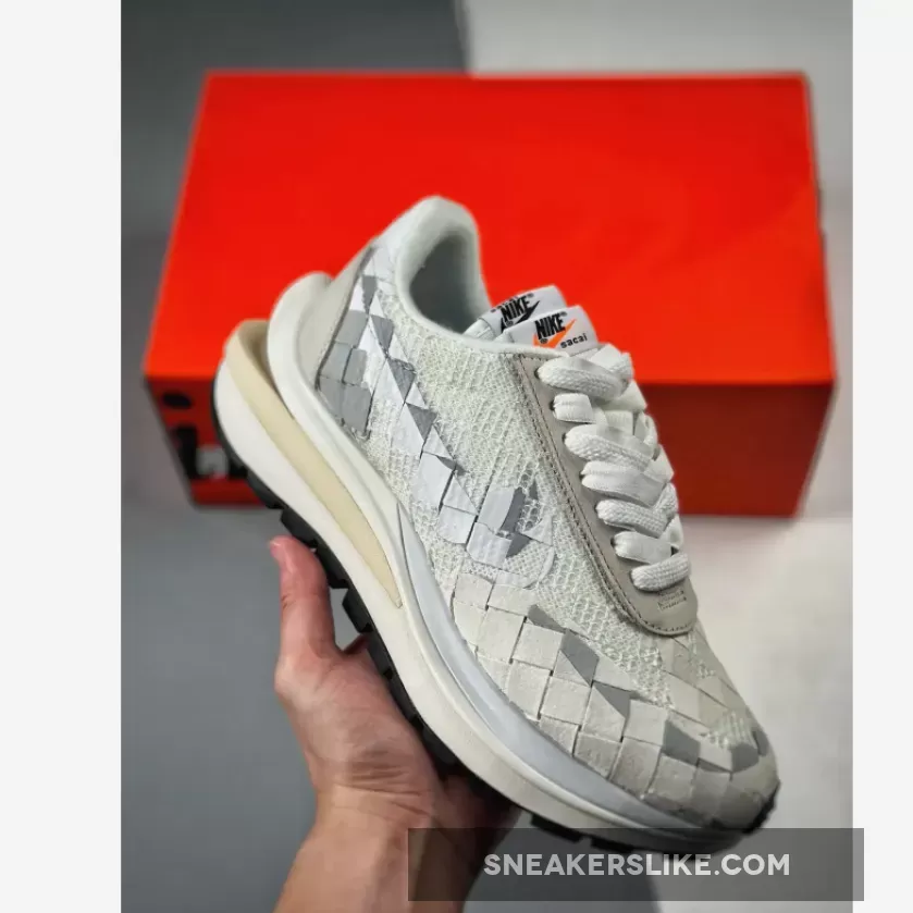 Sacai X Nike LDVaporwaffle Mix Low White Outlet DR5209-100